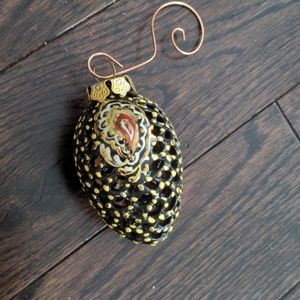 EUC pinecone ornament with gold details
